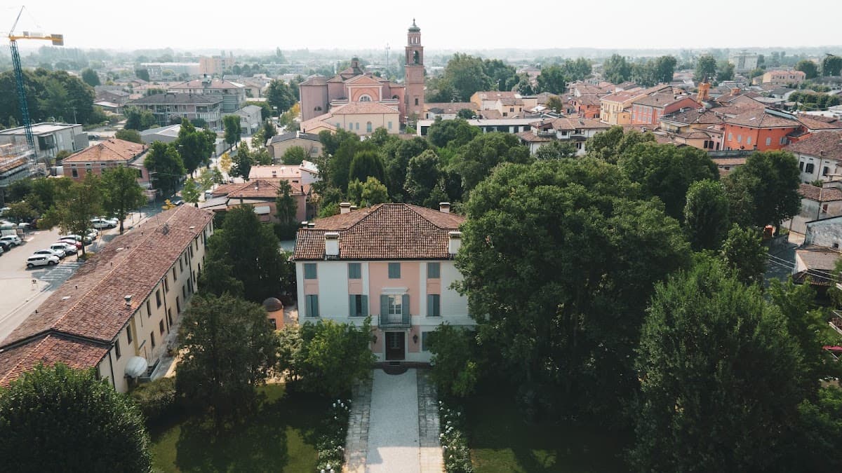 Villa Manfredini - Destination Wedding, Hospitality & Convention Center: destination wedding venue in Reggiolo, Italy