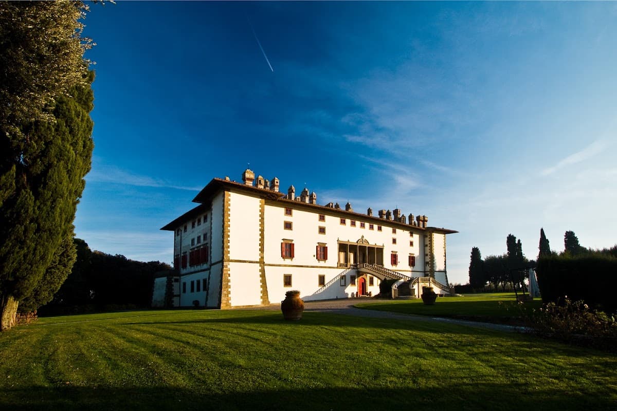 Villa Medicea La Ferdinanda - Tenuta di Artimino: destination wedding venue in 59015 Artimino PO, Italy
