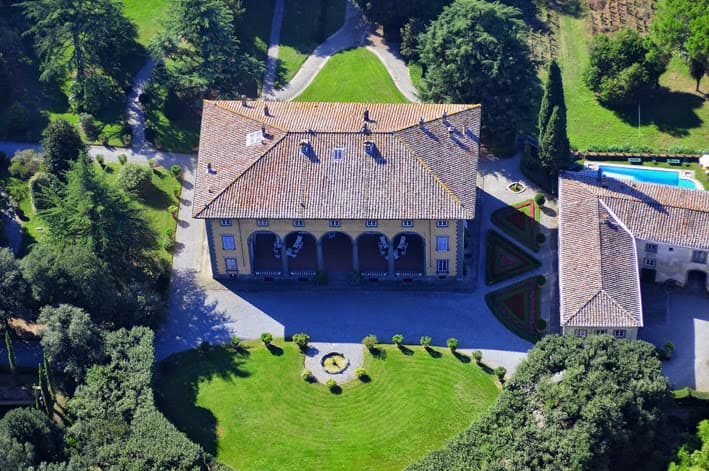 Villa Oliva: destination wedding venue in Lucca, Italy