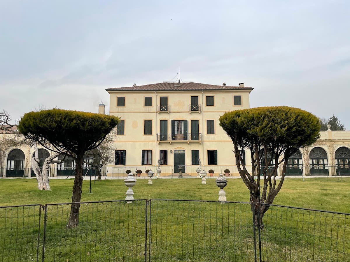 Villa Rizzi Albarea: destination wedding venue in 30030 Albarea VE, Italy