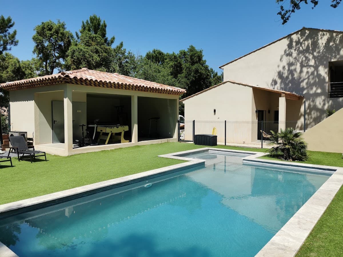 Villa Saona - Chambres d'hôtes - Golfe de St Tropez - location - piscine - spa: destination wedding venue in 83120 Le Plan-de-la-Tour, France