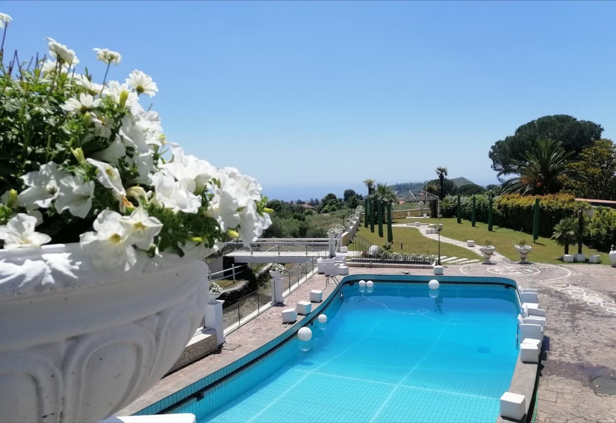 Villa Vittoriale: destination wedding venue in 95039 Trecastagni CT, Italy