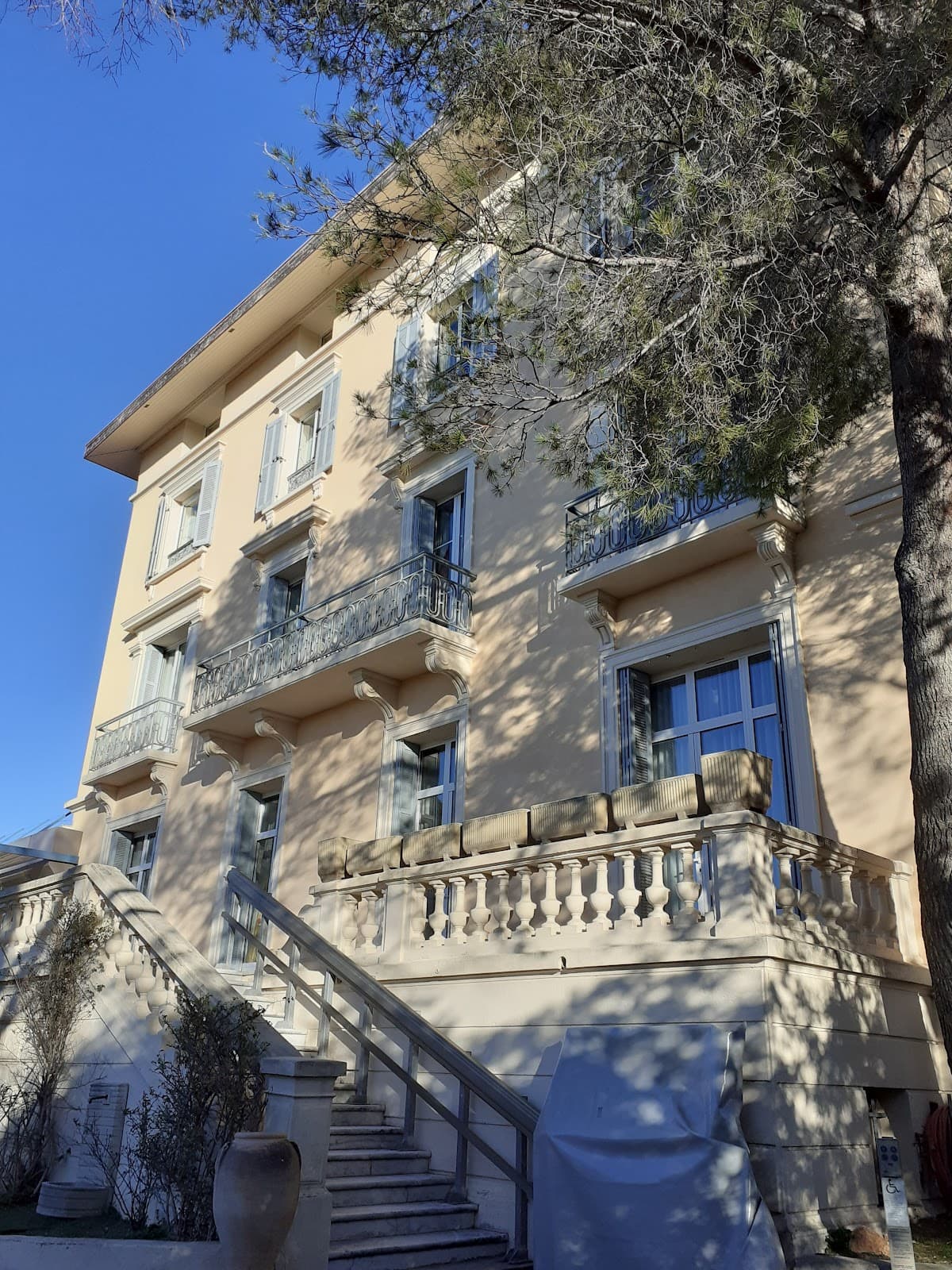 Village de vacances "La Villa Clythia": destination wedding venue in 83600 Fréjus, France