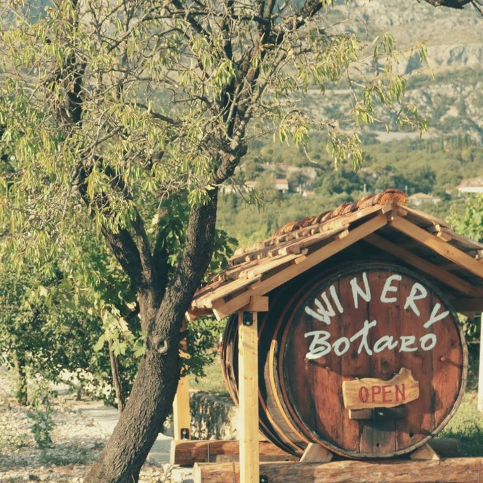Winery Botaro: destination wedding venue in Drvenik, Croatia