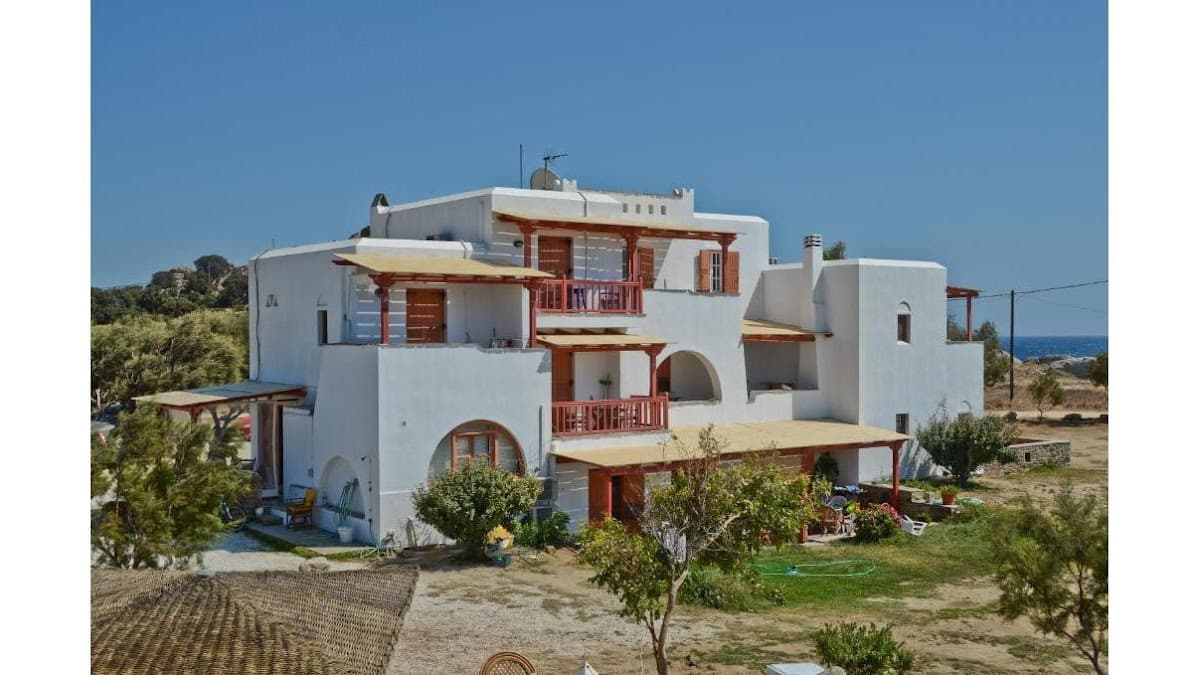 Ydreos beachfront hotel: destination wedding venue in Mikri Vigla 843 02, Greece